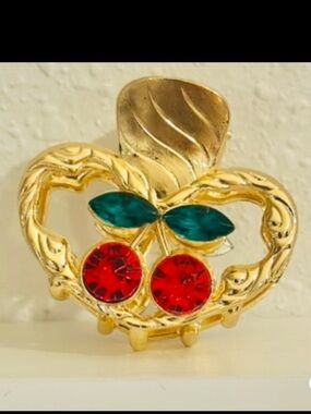 NEW NIP Gold Toned Metal Hair Claw Clip Quality Hair Accessories